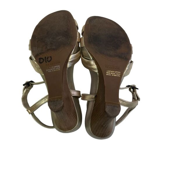 Reaction Kenneth Cole Gold T‎ Strap Wedge Sandals Women's Heels - Picture 13 of 15